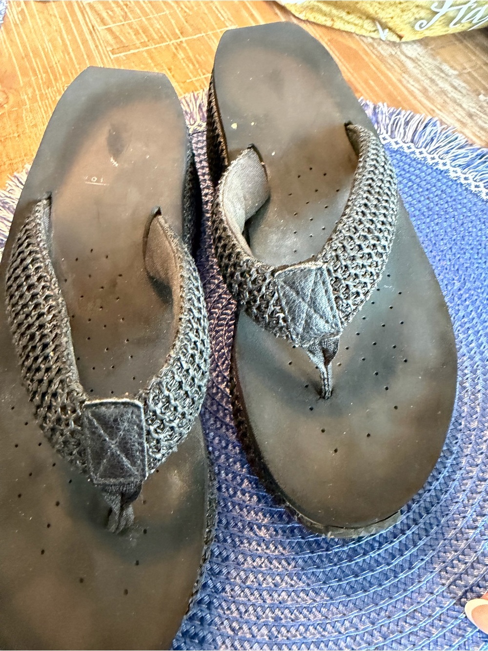 Black Woven Strap Flip Flop Sandals